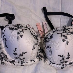 Victoria's Secret Black and White Floral Lace Bra